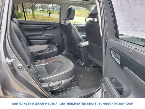 Used 2023 Toyota Highlander L image 51