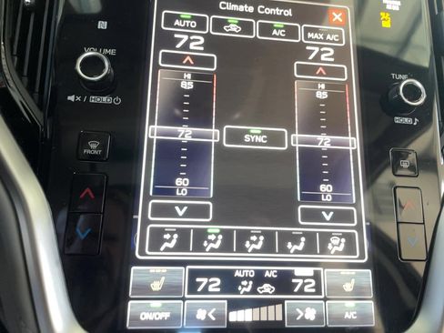 Used 2024 Subaru Legacy Premium image 12