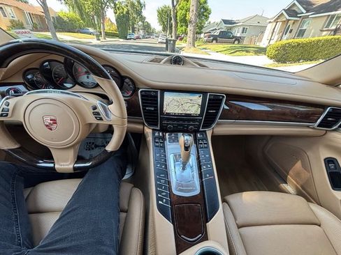 Used 2015 Porsche Panamera S RWD image 41