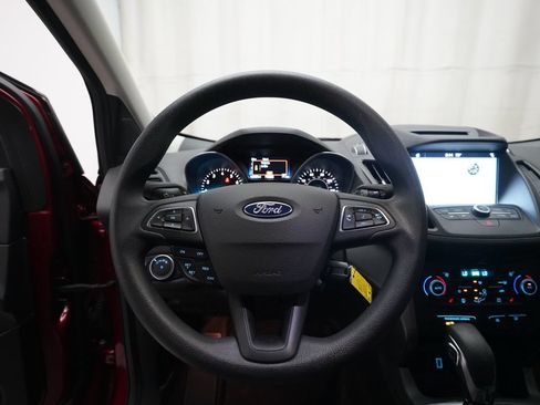 Used 2018 Ford Escape SE w/ SE Sync 3 Package AWD/4WD image 4