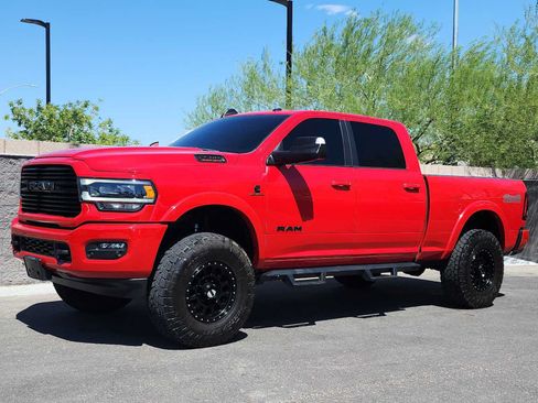 Used 2021 RAM 2500 Laramie w/ Night Edition AWD/4WD image 4