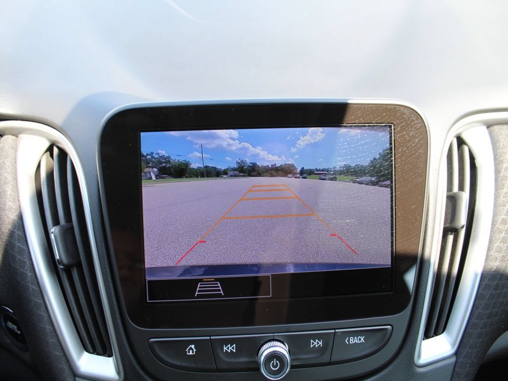 Used 2025 Chevrolet Malibu LT FWD image 15
