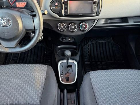 Used 2015 Toyota Yaris SE image 14