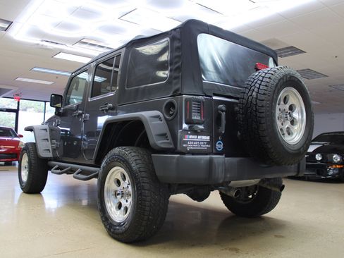 Used 2018 Jeep Wrangler Unlimited Sport S image 21
