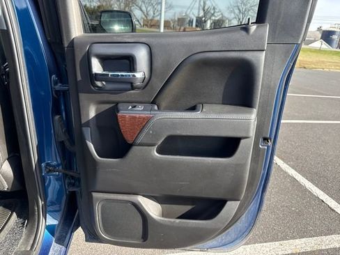 Used 2016 GMC Sierra 1500 SLT w/ SLT Preferred Package image 16