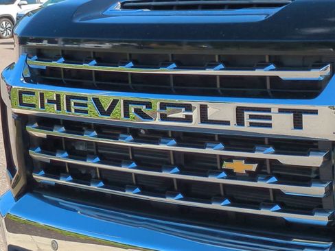 Used 2020 Chevrolet Silverado 2500 LTZ w/ LTZ Premium Package image 12