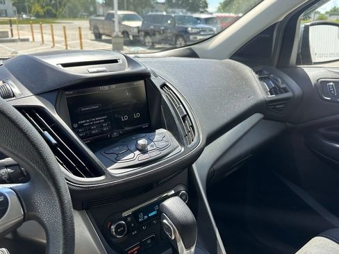Used 2015 Ford Escape SE w/ SE Chrome Package FWD image 25