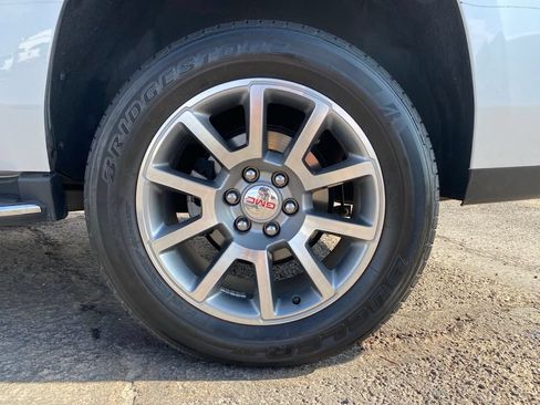 Used 2016 GMC Yukon Denali w/ Open Road Package AWD/4WD image 32