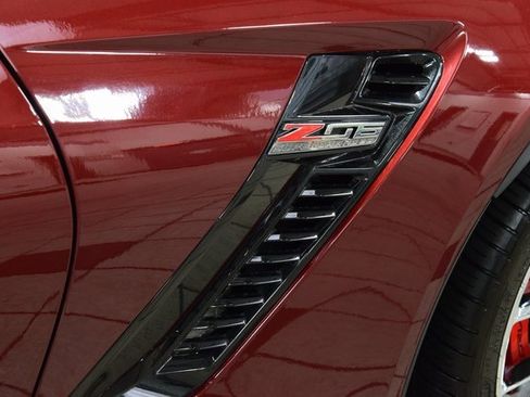 Used 2016 Chevrolet Corvette Z06 w/ 2LZ Preferred Equipment Group image 17