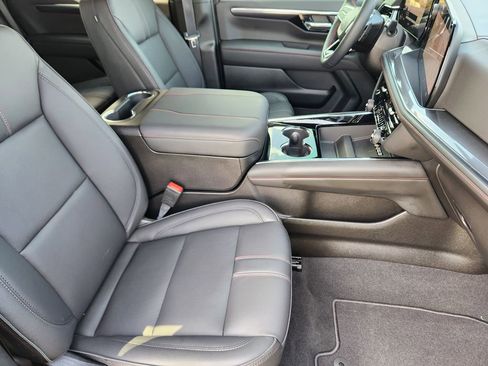 Certified 2025 Chevrolet Tahoe RST w/ RST Capability Package AWD/4WD image 14
