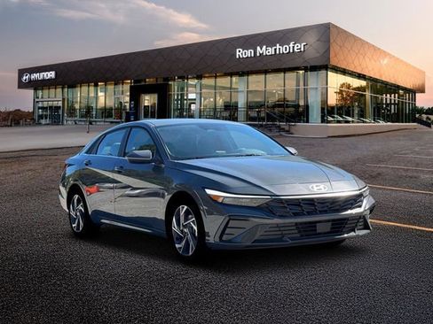 New 2026 Hyundai Elantra Limited FWD image 11