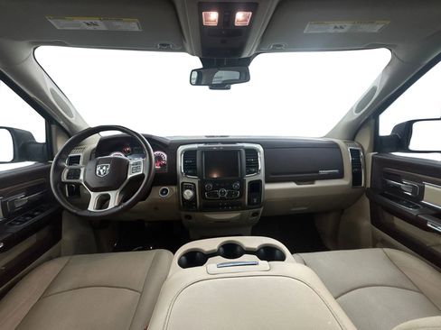 Used 2017 RAM 1500 Laramie w/ Convenience Group AWD/4WD image 17