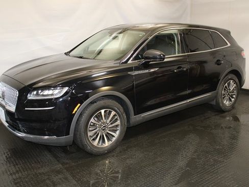 Used 2021 Lincoln Nautilus Reserve image 2