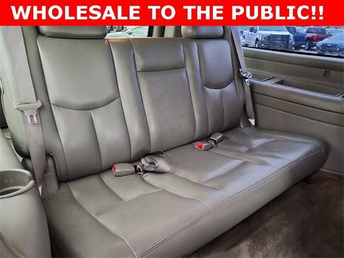 Used 2004 Chevrolet Suburban LT w/ Preferred Equipment Group image 20