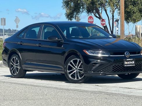 New 2026 Volkswagen Jetta Sport FWD image 2