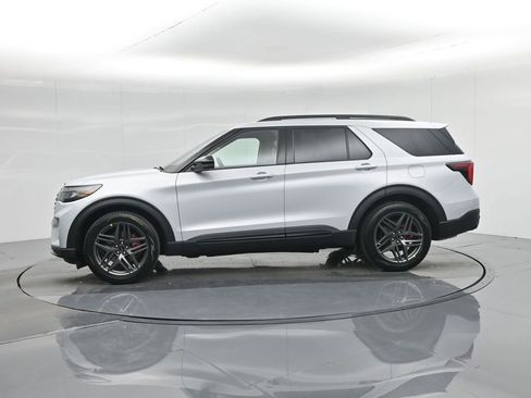 New 2026 Ford Explorer ST w/ Sun And Sound Package image 31