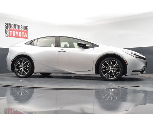 Used 2023 Toyota Prius XLE image 30