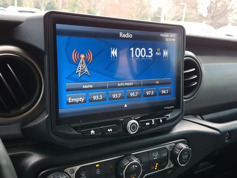 Used 2020 Jeep Wrangler Unlimited Sport S image 16