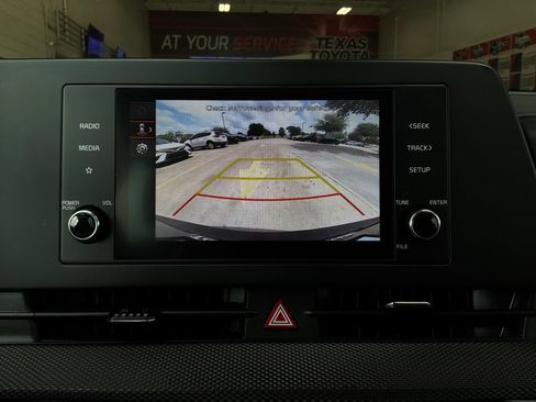 Used 2025 Kia Sportage LX FWD image 29