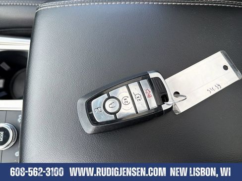Used 2023 Ford Explorer Limited w/ Equipment Group 301A AWD/4WD image 29