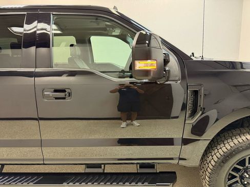 Used 2019 Ford F250 Lariat image 16