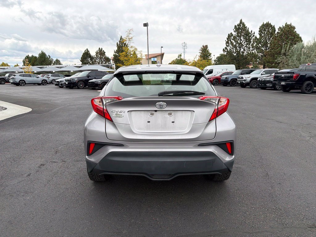 Used 2020 Toyota C-HR LE FWD image 4