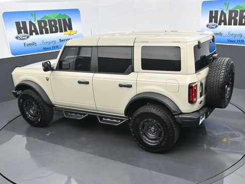 Used 2025 Ford Bronco Badlands image 24