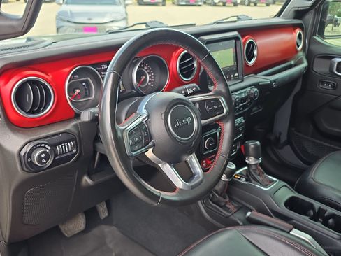 Used 2022 Jeep Gladiator Rubicon w/ LED Lighting Group AWD/4WD image 13