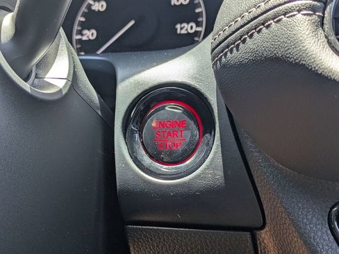 Used 2025 Honda HR-V EX-L image 28