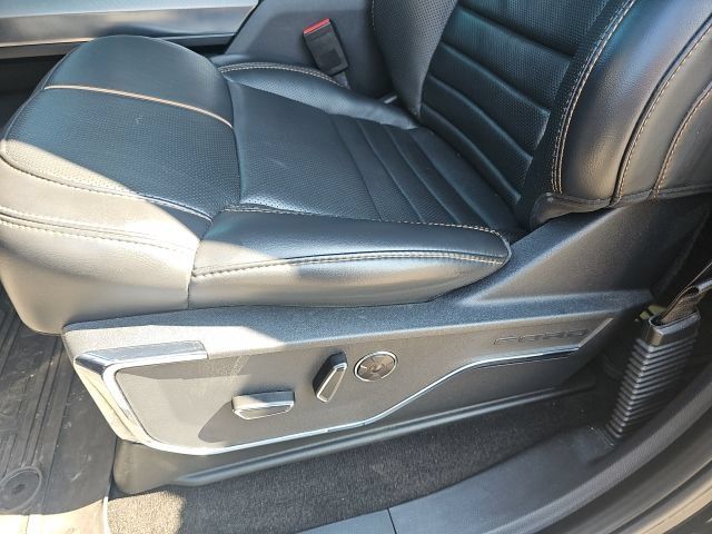 Used 2022 Ford F150 Platinum w/ Equipment Group 701A High AWD/4WD image 16