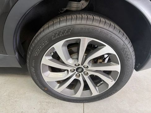 Used 2021 Land Rover Discovery Sport SE AWD/4WD image 28