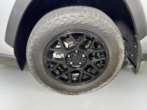 Used 2025 Toyota RAV4 XLE w/ Convenience Package FWD image 14