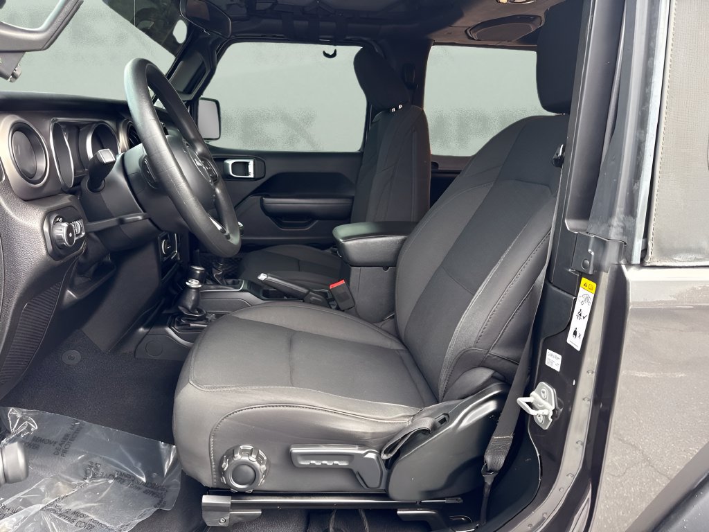 Used 2020 Jeep Wrangler Sport AWD/4WD image 9