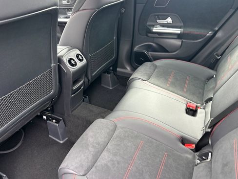 New 2026 Mercedes-Benz GLA 35 AMG 4MATIC image 20