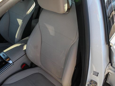 Used 2025 Mercedes-Benz C 300 4MATIC Sedan image 17
