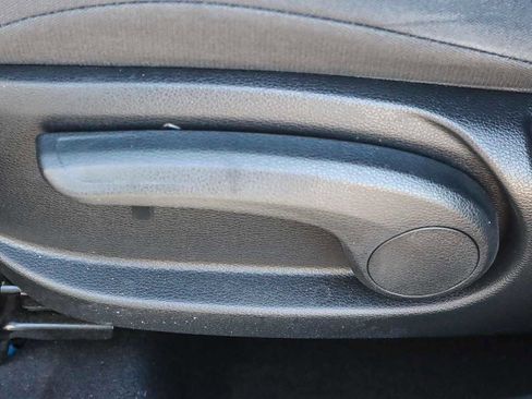 Used 2023 Kia Seltos LX image 17