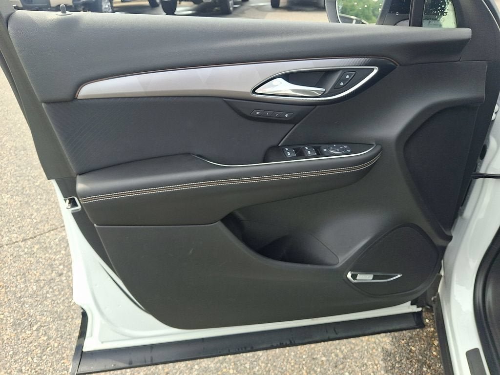 Used 2025 Buick Envision Sport Touring AWD/4WD image 12