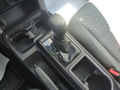 Used 2021 Toyota Tacoma SR AWD/4WD image 20