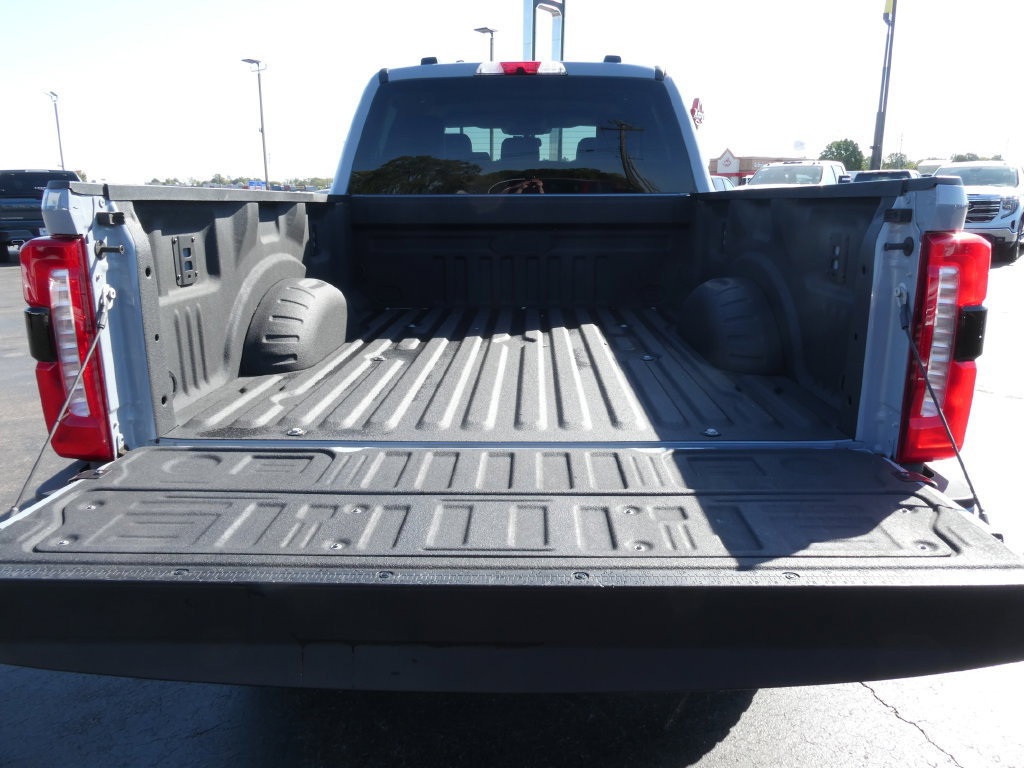 Used 2025 Ford F250 Lariat w/ Tremor Off-Road Package AWD/4WD image 16