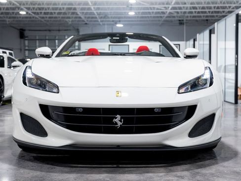Used 2020 Ferrari Portofino RWD image 27