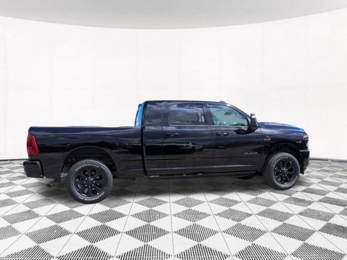 New 2026 RAM 2500 Laramie AWD/4WD image 11