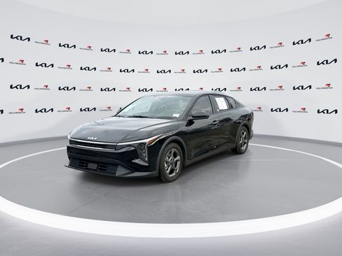 Certified 2025 Kia K4 LXS image 4