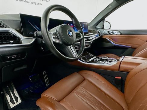 Used 2025 BMW X5 M60i AWD/4WD image 7