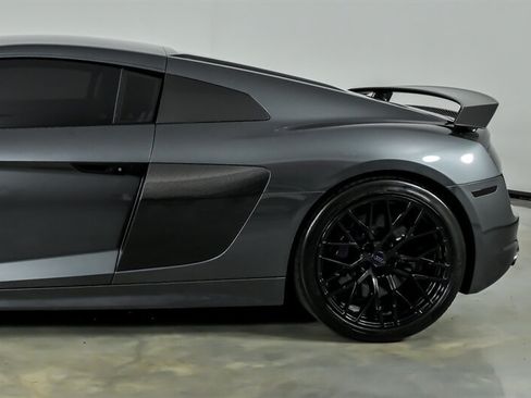 Used 2017 Audi R8 V10 plus AWD/4WD image 7