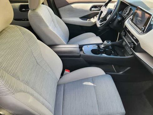Used 2023 Nissan Rogue SV FWD image 14