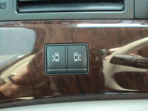 Used 2014 Nissan Quest SL FWD image 14