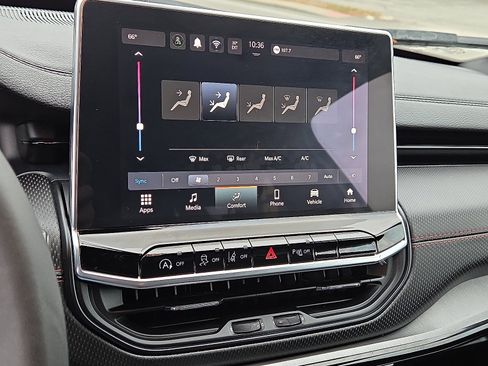 Used 2024 Jeep Compass Trailhawk image 17