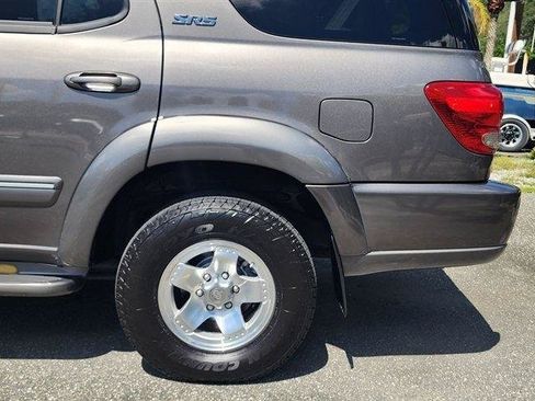 Used 2006 Toyota Sequoia SR5 RWD image 11