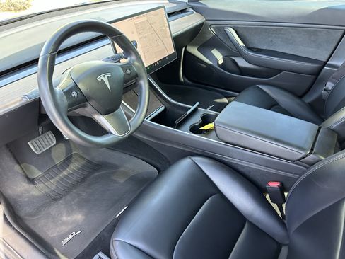 Used 2018 Tesla Model 3 Long Range RWD image 16