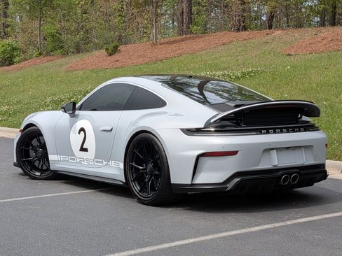 Certified 2025 Porsche 911 GT3 RWD image 3